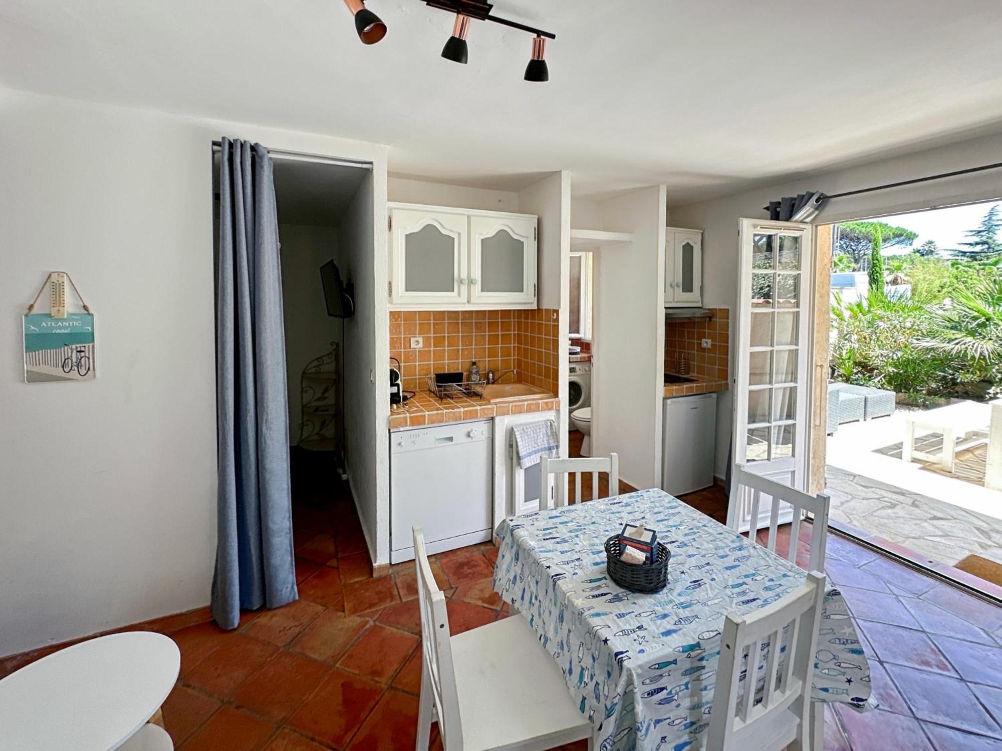 Superbe Emplacement , Terrasse Et Parking! Сен Тропе Екстериор снимка